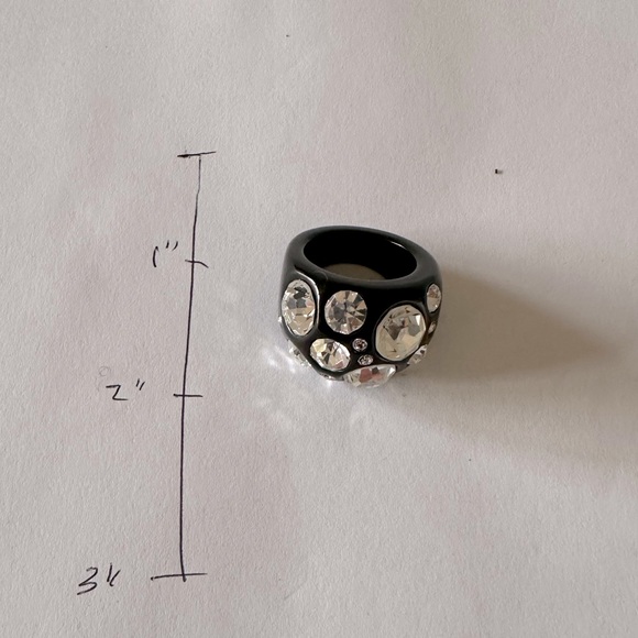 Black and Clear Crystal Cocktail Ring - Picture 1 of 1